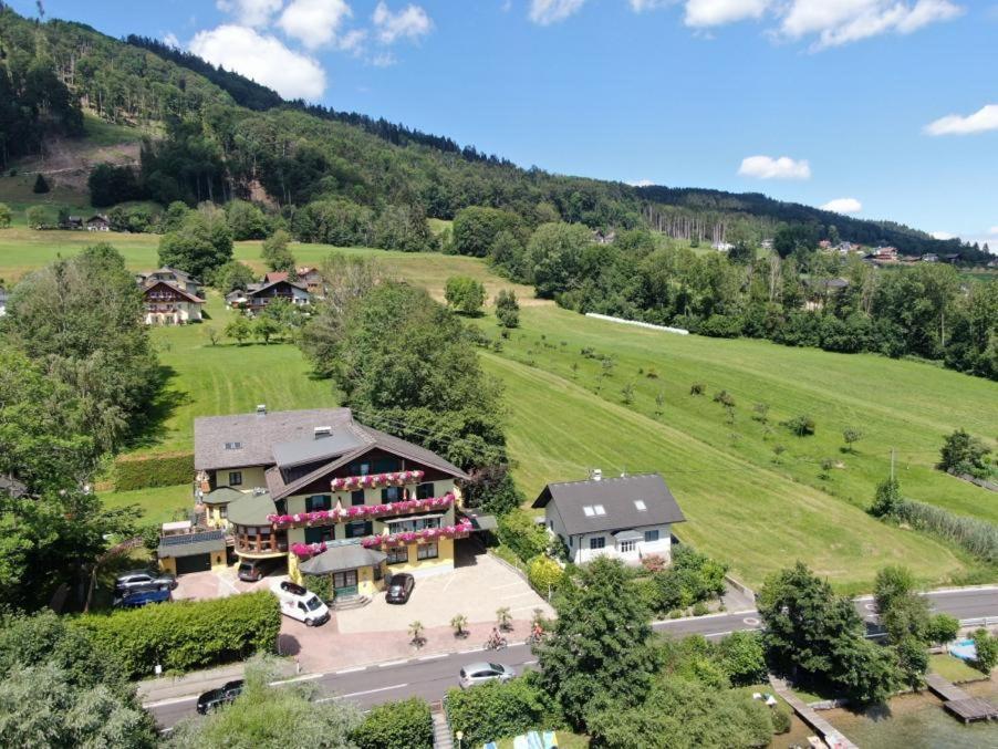 Seepension Neubacher KG Nussdorf am Attersee Buitenkant foto
